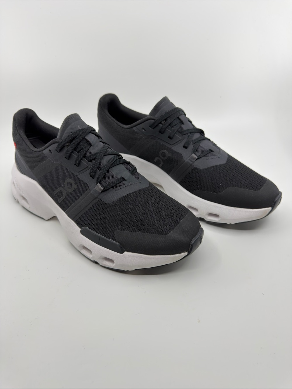 On Cloudpulse, Color Black/White On Cloud Running sneakers SZ 9
